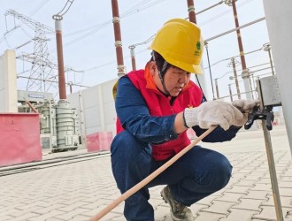 南方電網(wǎng)織金供電局王超月：璀璨煙火下的保電人